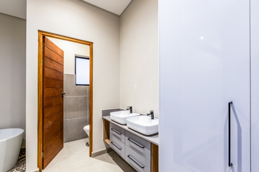 3 Bedroom Property for Sale in Vyfhoek A H North West